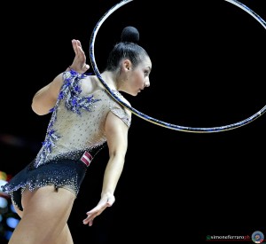 sr q aleskovska alisa lat ph simone ferraro sfa06774 copia